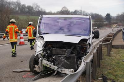Reichenbach: Verkehrsunfall auf der B10- 1 mittelschwer verletzter